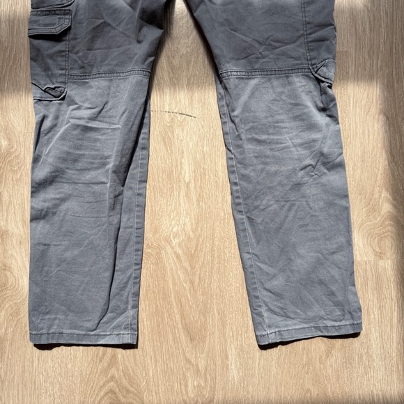 Wrangler Men's Slate Cargo Pants - Picture 9 of 9